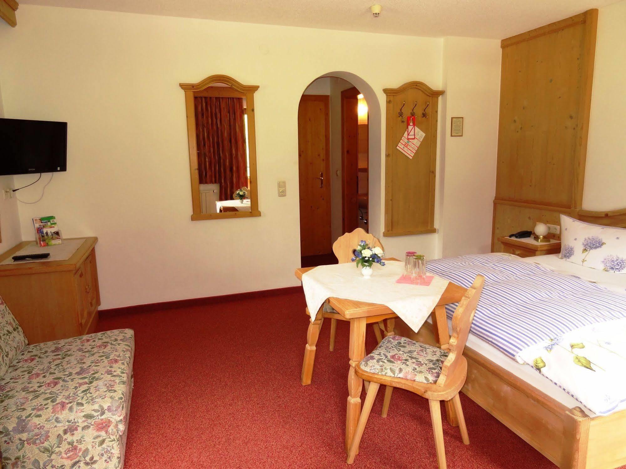 Hotel Haus Windegg à Tux Extérieur photo
